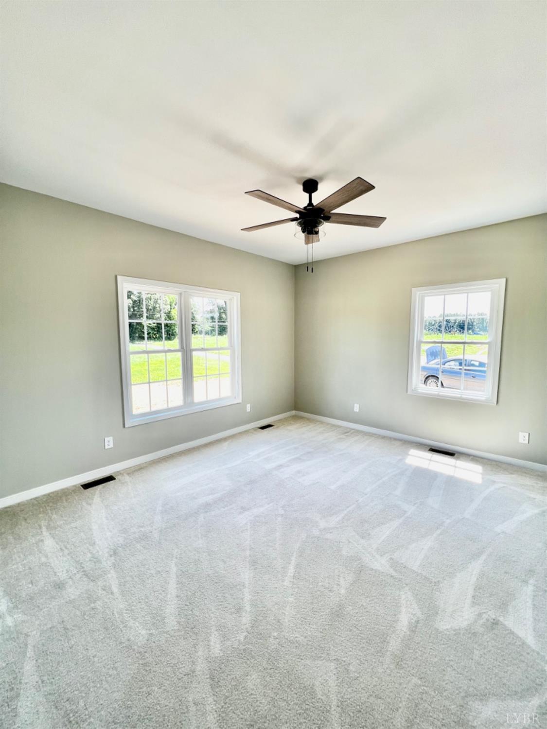 4922 Worsham Road Green Bay, VA 23942 - Photo 8 of 15 a view of an empty room with a window