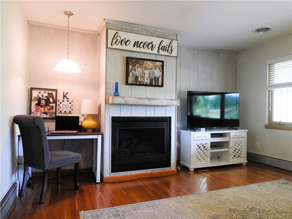 2313 Mercer Road New Brighton, PA 15066 - Photo 2 of 25 Gallery Image 2