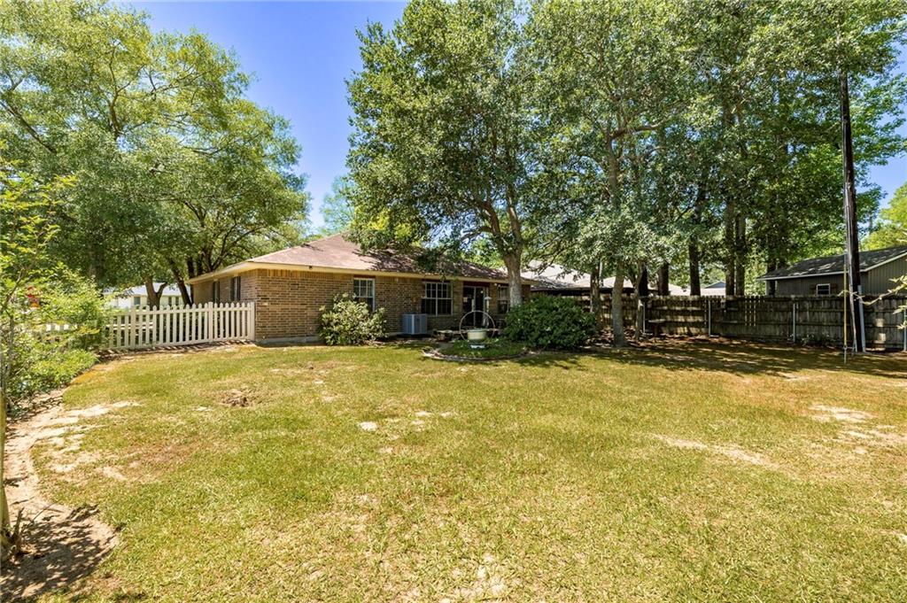 215 Ridgewood Circle Mandeville, LA 70471 - Photo 21 of 24