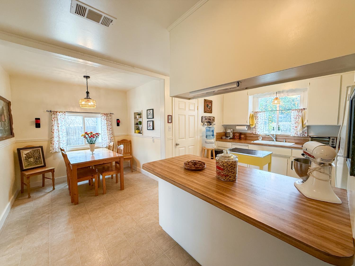 674 Wallis Avenue Gustine, CA 95322 - Photo 4 of 25