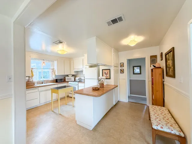 $394,999 | 674 Wallis Avenue, Gustine, CA 95322