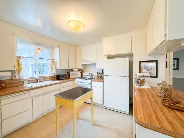 $394,999 | 674 Wallis Avenue, Gustine, CA 95322