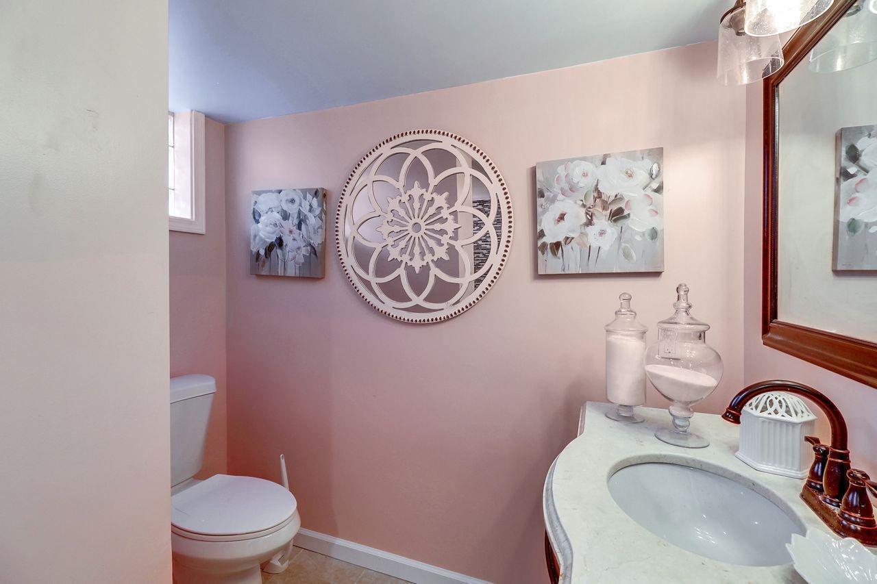 9653 Winton Road Cincinnati, OH 45231 - Photo 37 of 45