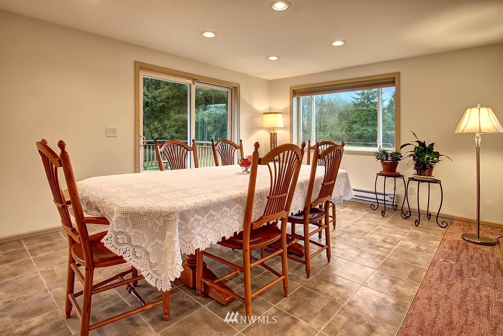 20920 Maxwell Road Southeast Maple Valley, WA 98038 - Photo 8 of 23 Gallery Image 8