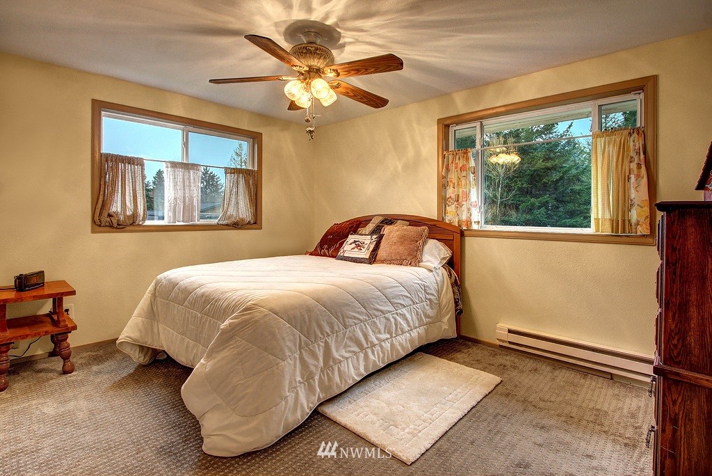 20920 Maxwell Road Southeast Maple Valley, WA 98038 - Photo 10 of 23 Gallery Image 10