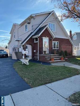$1,800 | 148 Hamilton Avenue, Lodi, NJ 07644