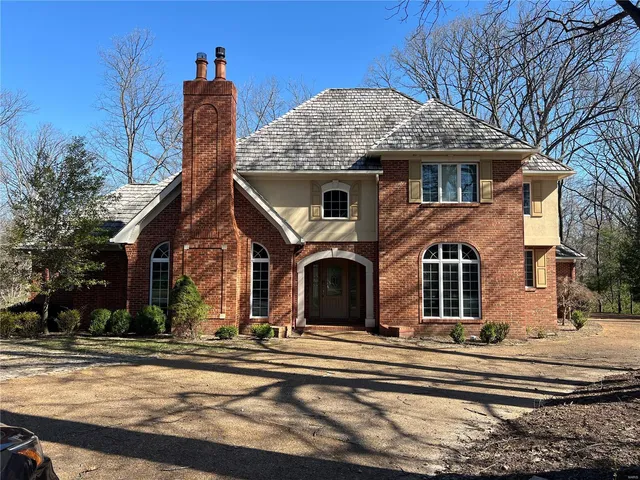 $430,000 | 1101 North Oxfordshire Lane, Edwardsville, IL 62025