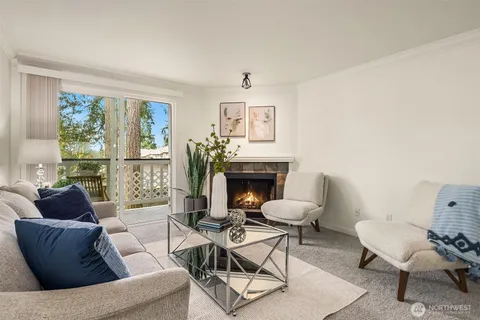 $448,000 | 1007 156th Avenue Northeast, Unit B209, Bellevue, WA 98007