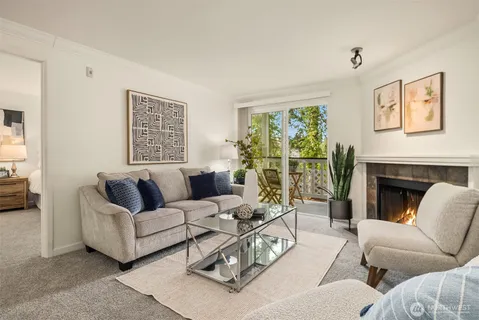 $448,000 | 1007 156th Avenue Northeast, Unit B209, Bellevue, WA 98007