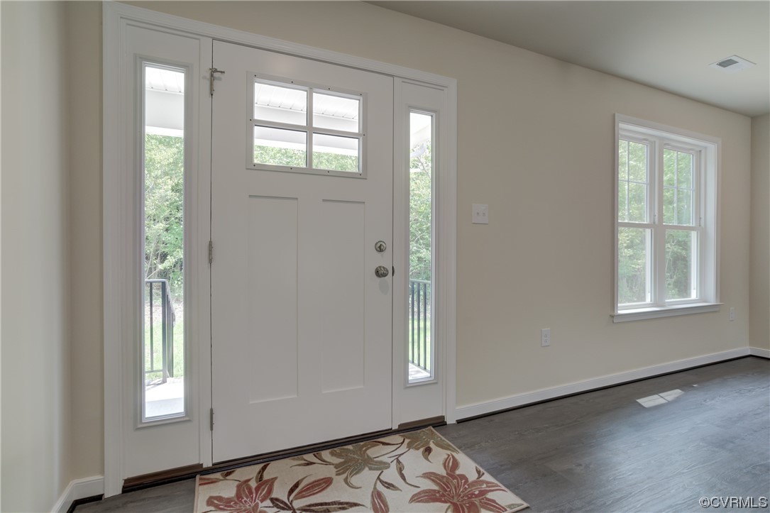 400 New S Ridge Road Bumpass, VA 23024 - Photo 7 of 41 a view of livingroom with window