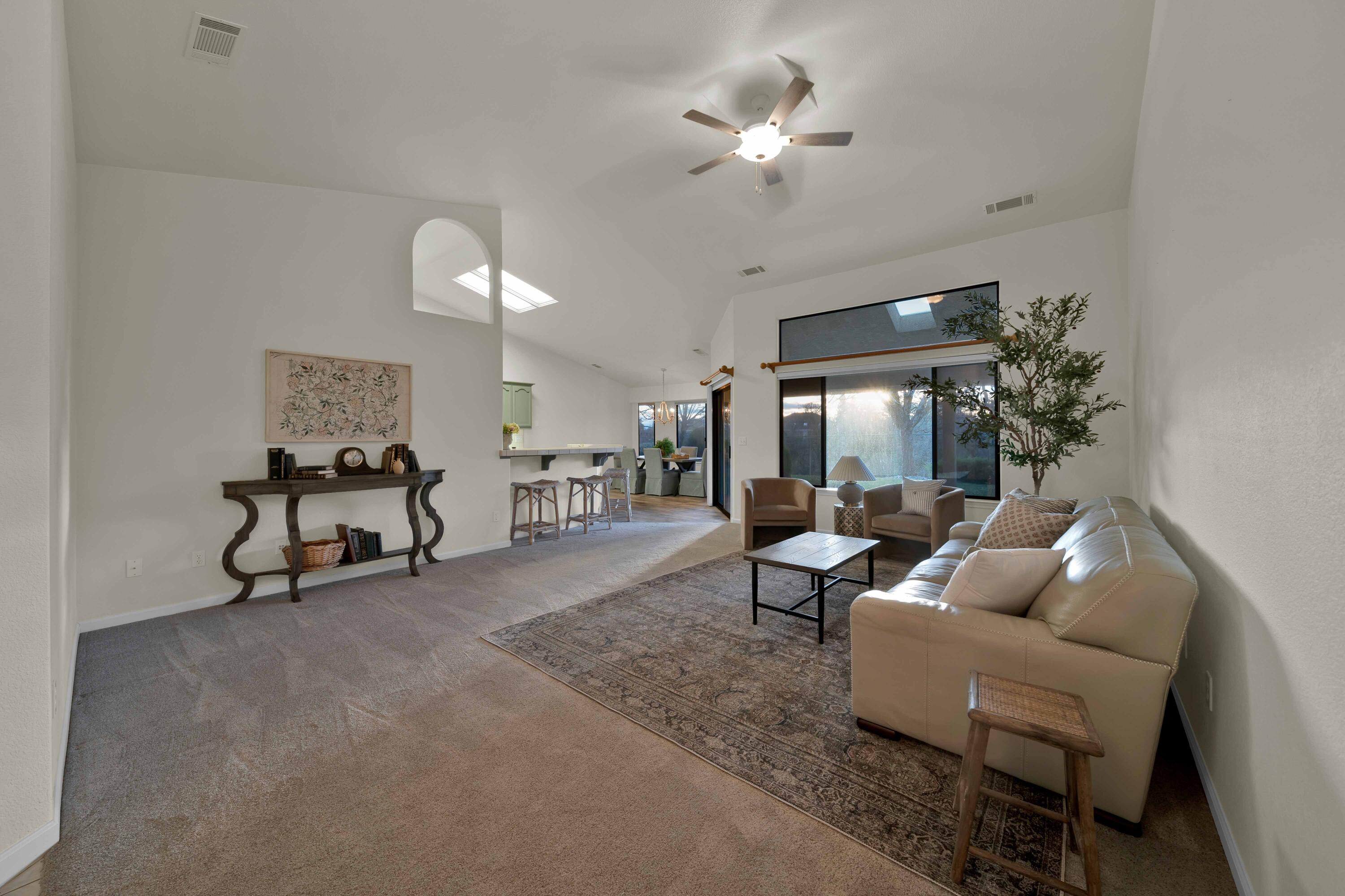 4446 Heather Ridge Lane Redding, CA 96001 - Photo 3 of 13 Redding Real Estate Photography-25