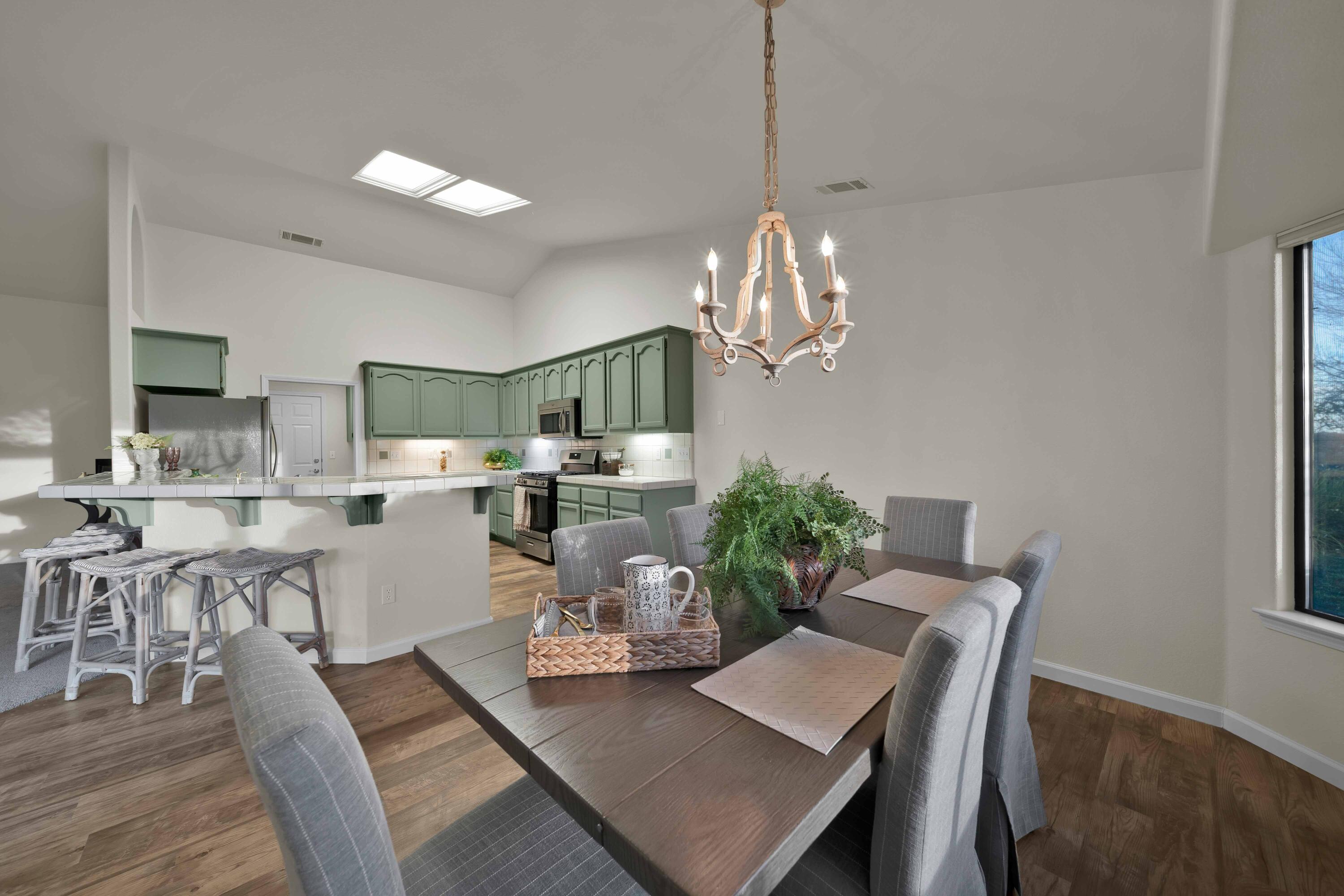 4446 Heather Ridge Lane Redding, CA 96001 - Photo 5 of 13 Redding Real Estate Photography-30