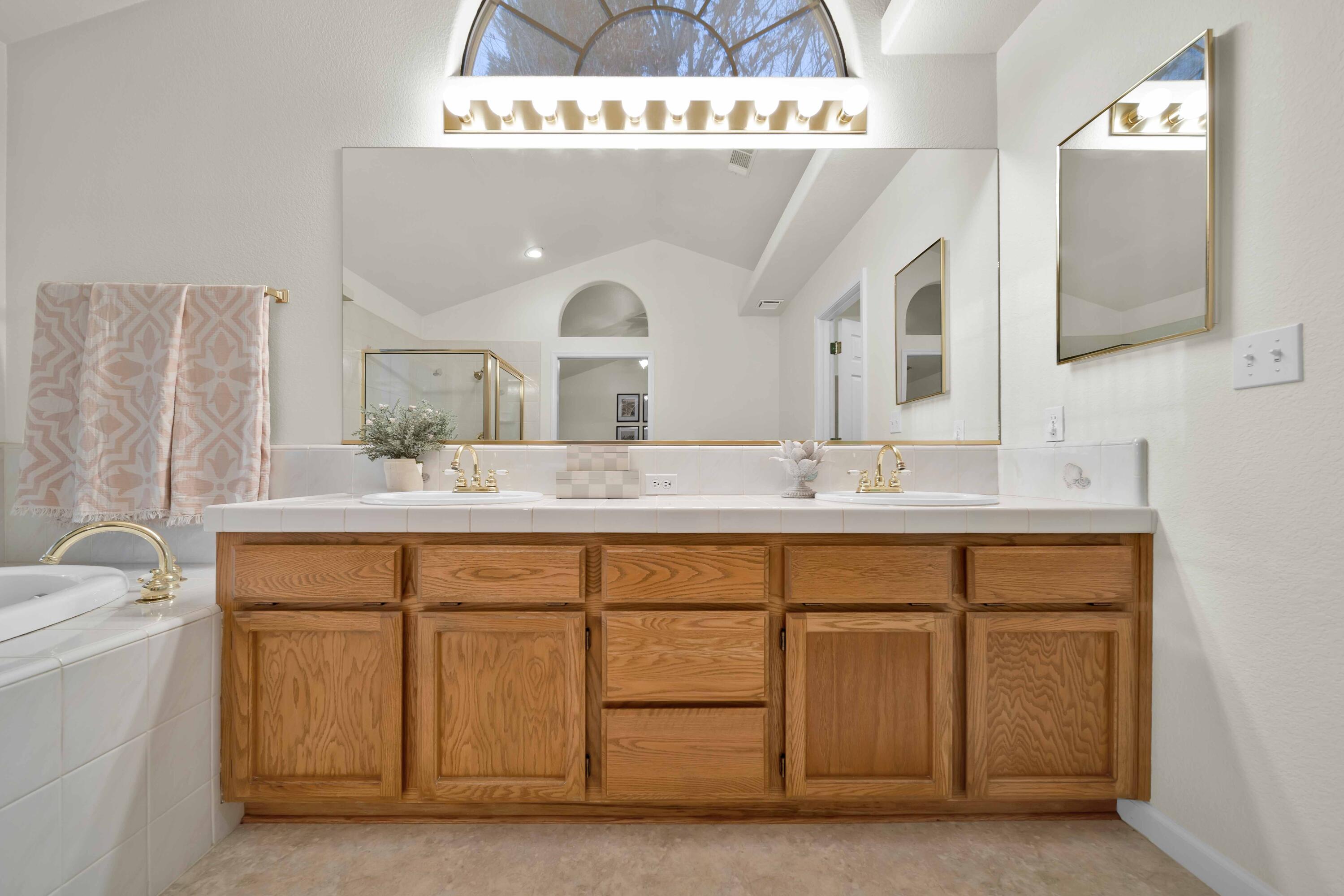4446 Heather Ridge Lane Redding, CA 96001 - Photo 10 of 13 Redding Real Estate Photography-51