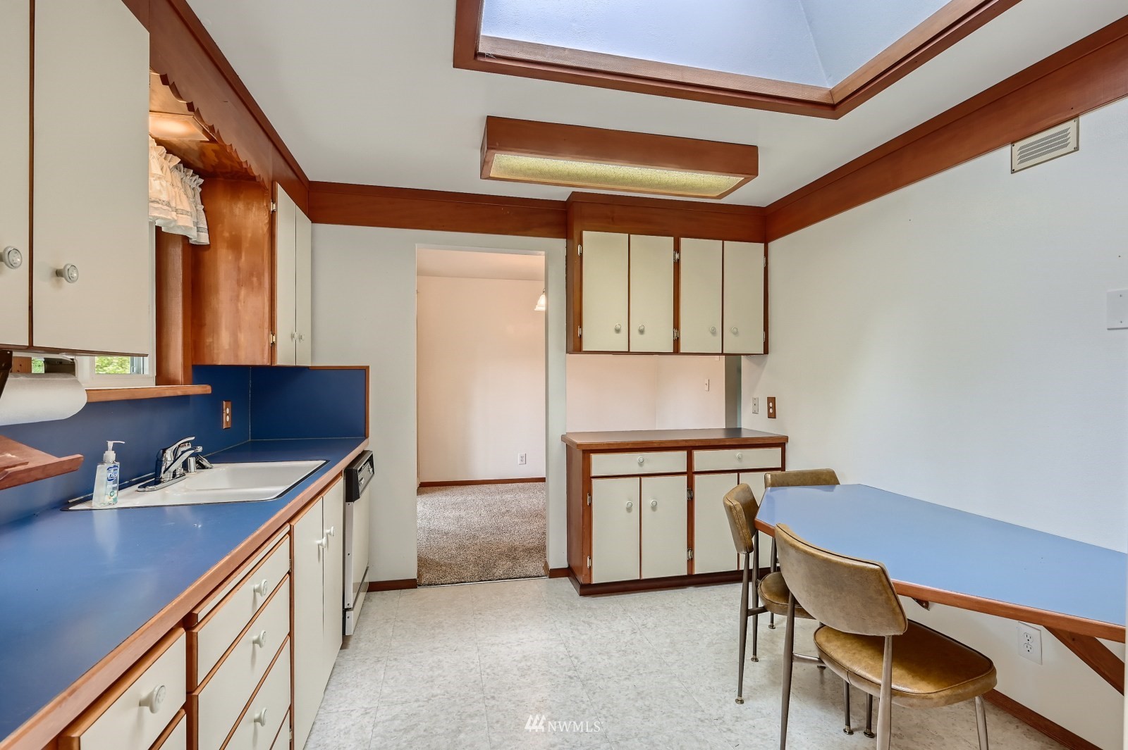 9532 Northeast 198th Street Bothell, WA 98011 - Photo 10 of 28 Gallery Image 10