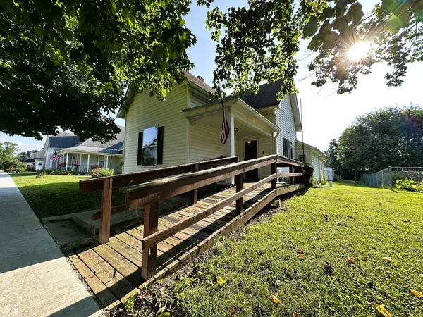 $139,900 | 8 North Meridian Street, Roachdale, IN 46172