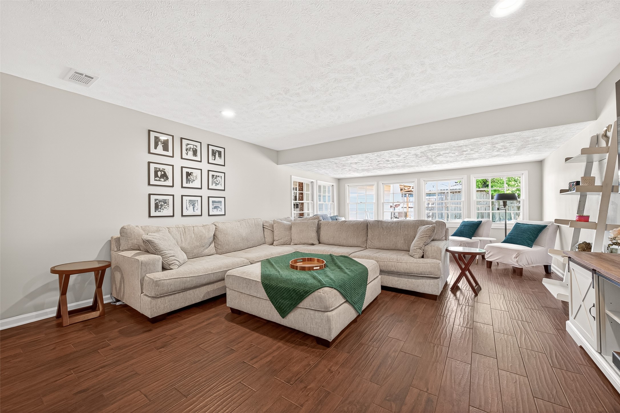 2610 Teague Road Houston, TX 77080 - Photo 16 of 49 Live large in this family room! What an incredible layout to entertain.