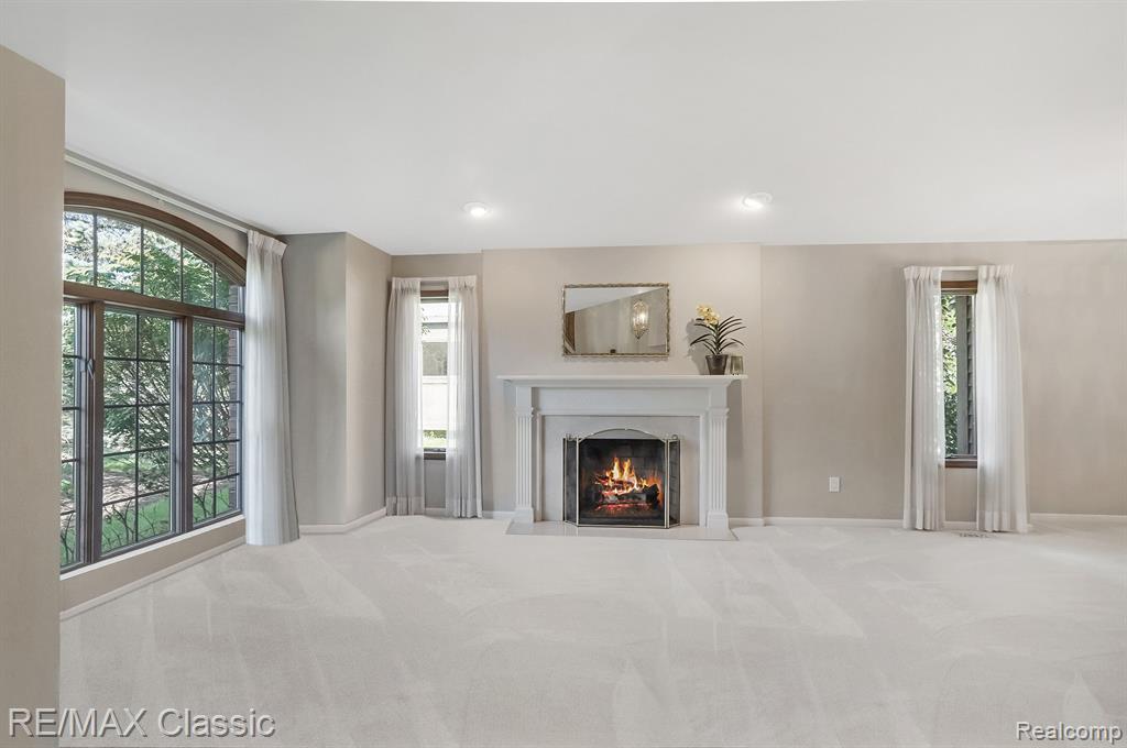 3049 Walnut Lake Road West Bloomfield, MI 48322 - Photo 12 of 53 Gallery Image 12