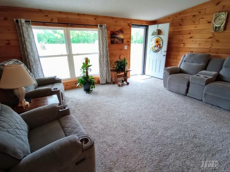 1245 Chappel Valley Road Gladwin, MI 48624 - Photo 6 of 31