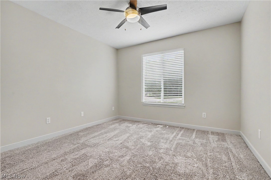 478 Kings Court Akron, OH 44321 - Photo 17 of 40