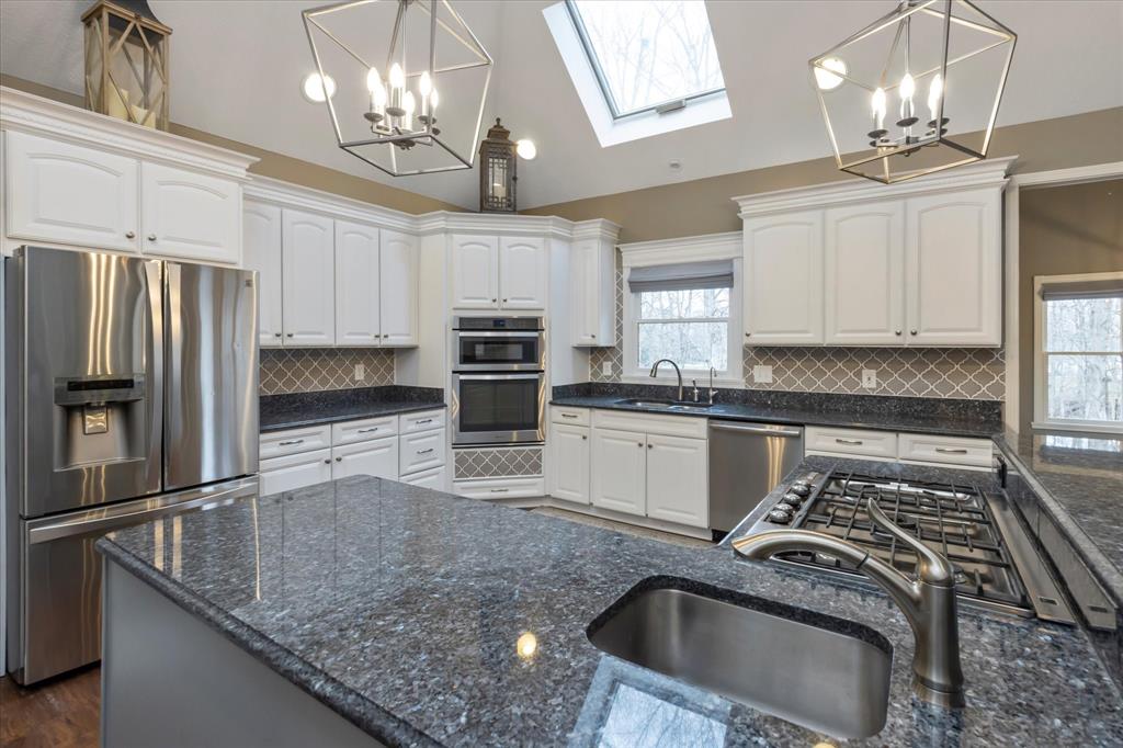 12255 Ridgeside Road Indianapolis, IN 46256 - Photo 13 of 60