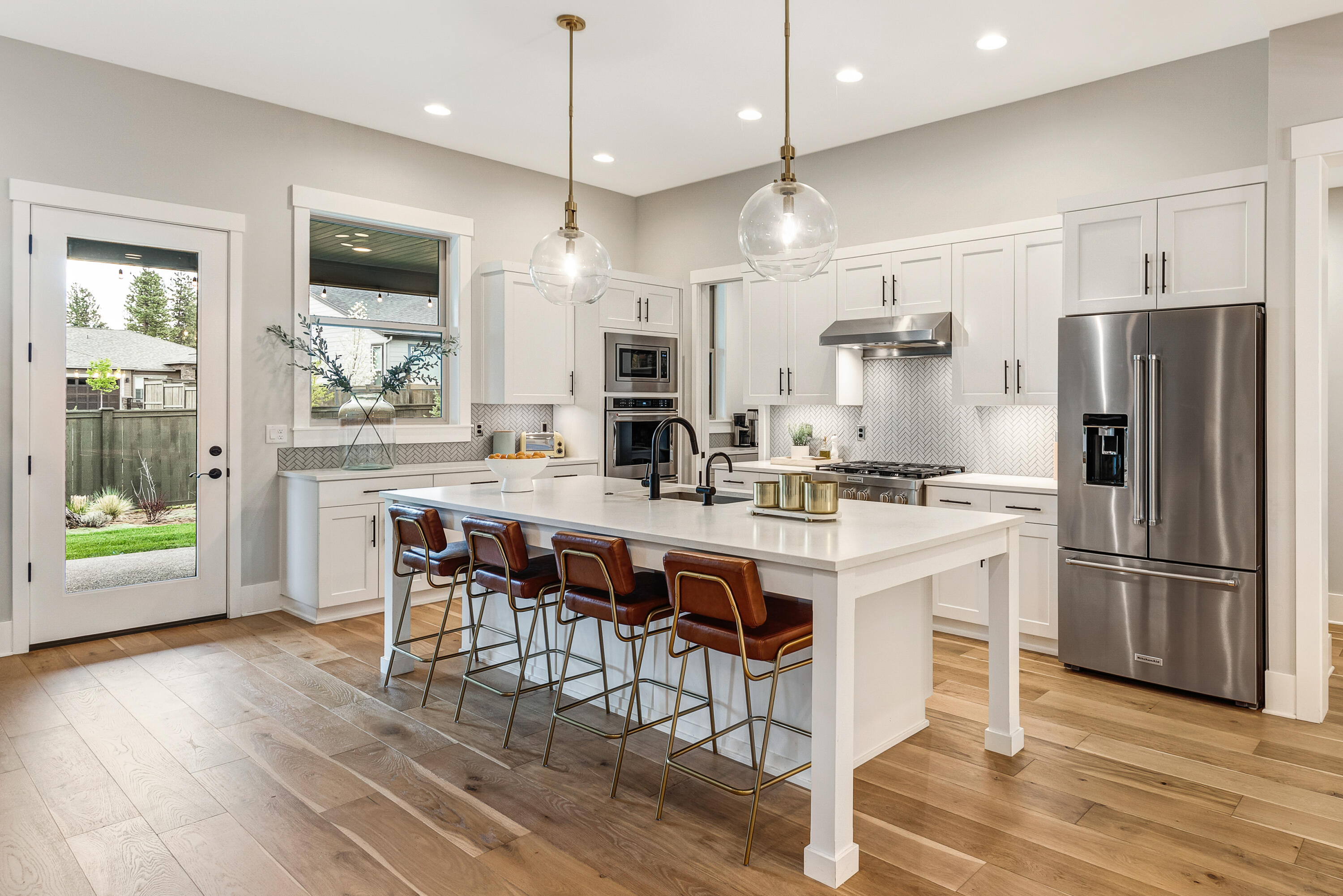 60888 River Rim Drive Bend, OR 97702 - Photo 14 of 39 Kitchen