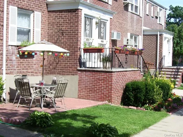 $380,000 | 73-27 263rd Street, Unit 1 | Glen Oaks