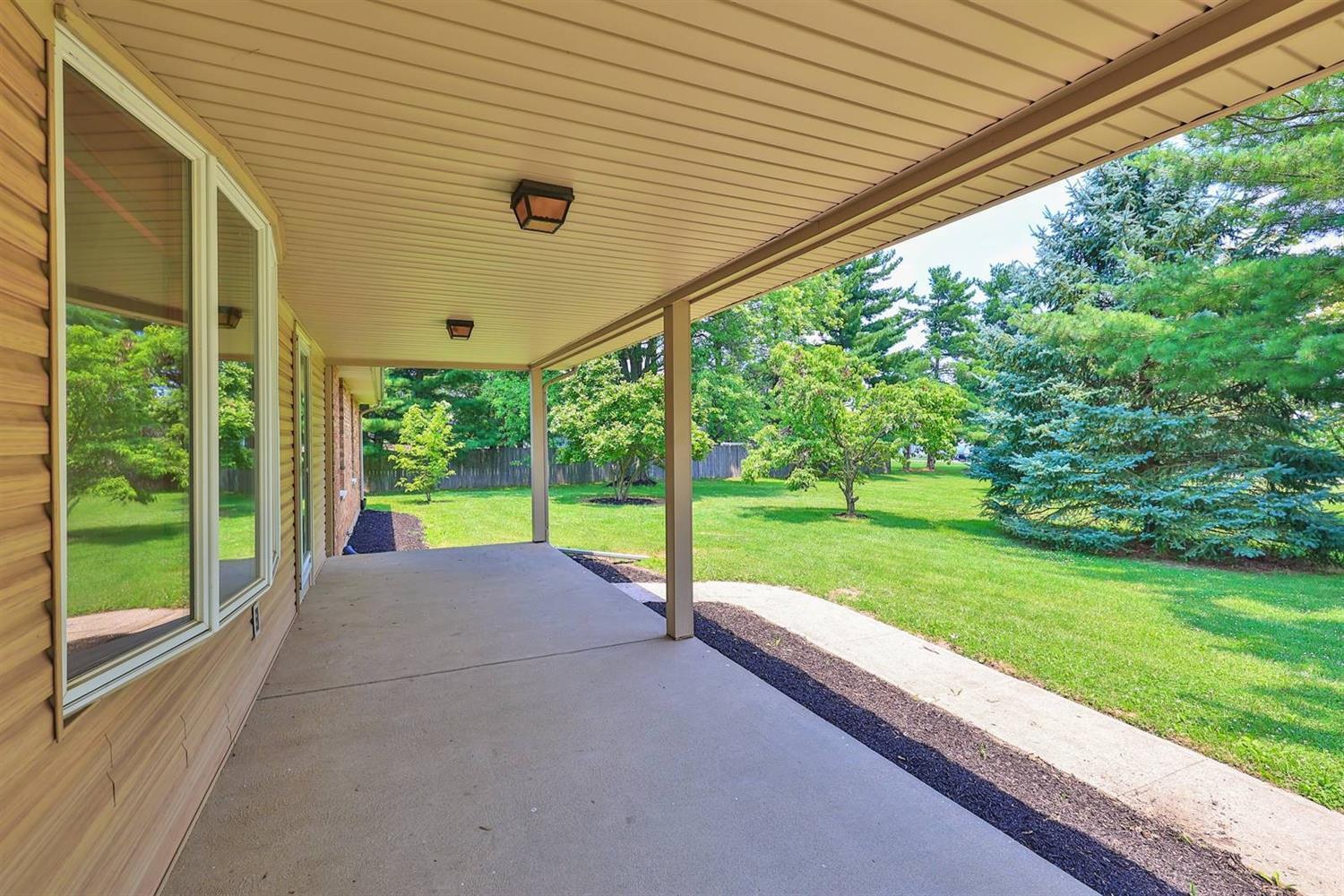 2235 Bell Road Hamilton, OH 45013 - Photo 3 of 38 Gallery Image 3