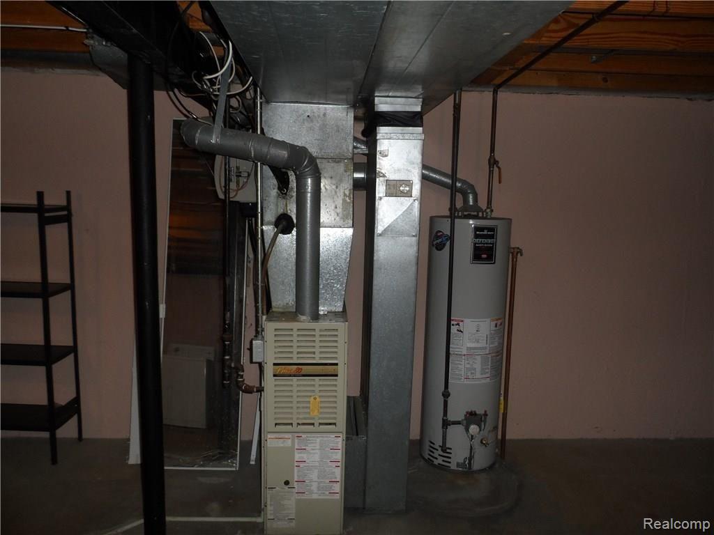 31087 Hoover Road Warren, MI 48093 - Photo 33 of 33 SAM_1242.JPG