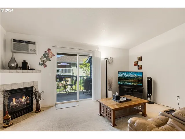 $270,000 | 4744 West Powell Boulevard, Unit K227, Gresham, OR 97030
