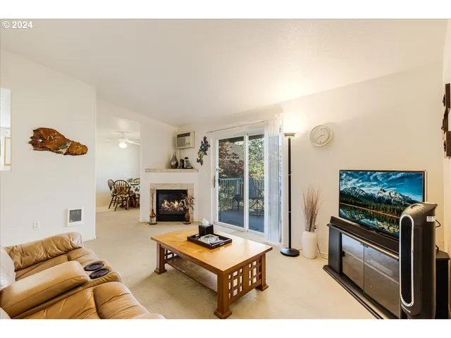 $270,000 | 4744 West Powell Boulevard, Unit K227, Gresham, OR 97030