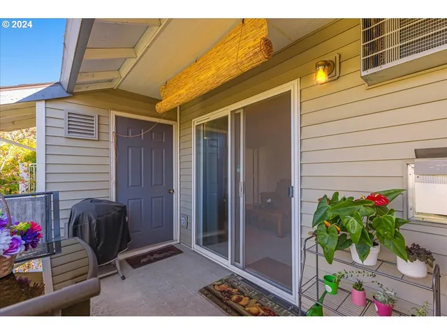 $270,000 | 4744 West Powell Boulevard, Unit K227, Gresham, OR 97030