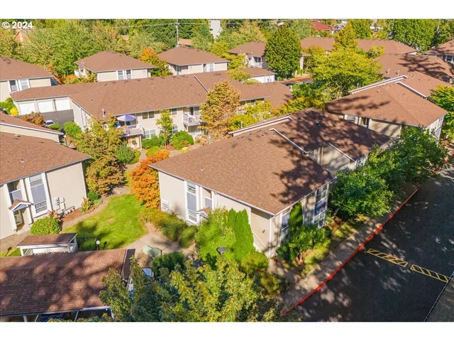 $270,000 | 4744 West Powell Boulevard, Unit K227, Gresham, OR 97030