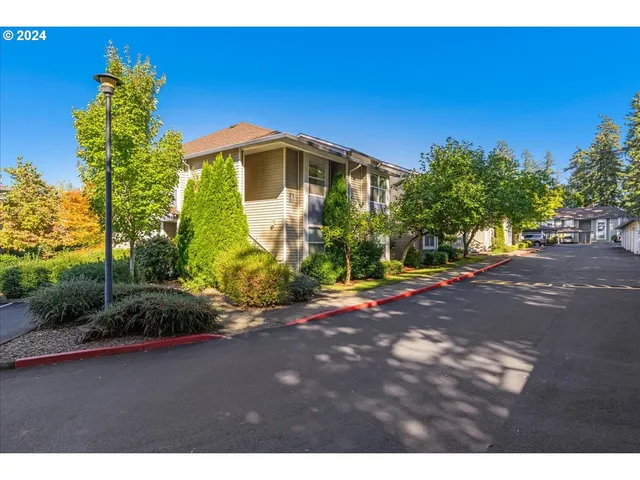 $270,000 | 4744 West Powell Boulevard, Unit K227, Gresham, OR 97030