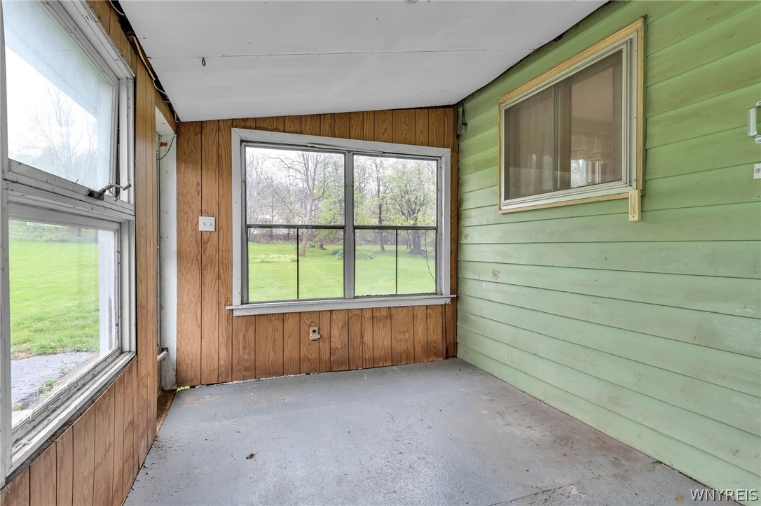 994 Ridge Road Lewiston, NY 14092 - Photo 12 of 48