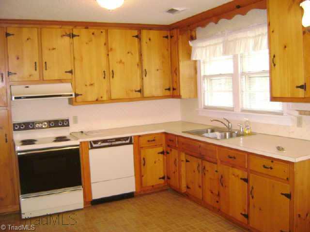 3516 Rolling Road High Point, NC 27265 - Photo 3 of 9 Other.