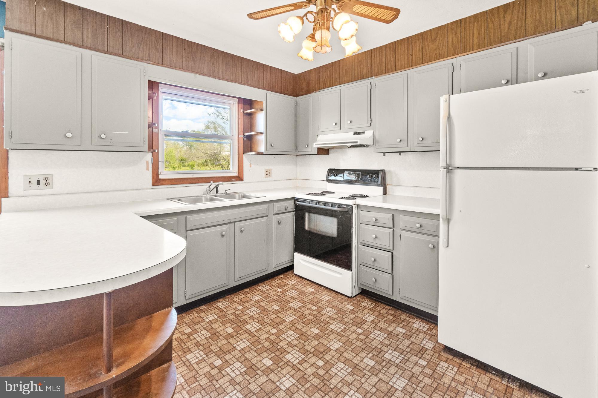 6026 Conover Road Taneytown, MD 21787 - Photo 14 of 38