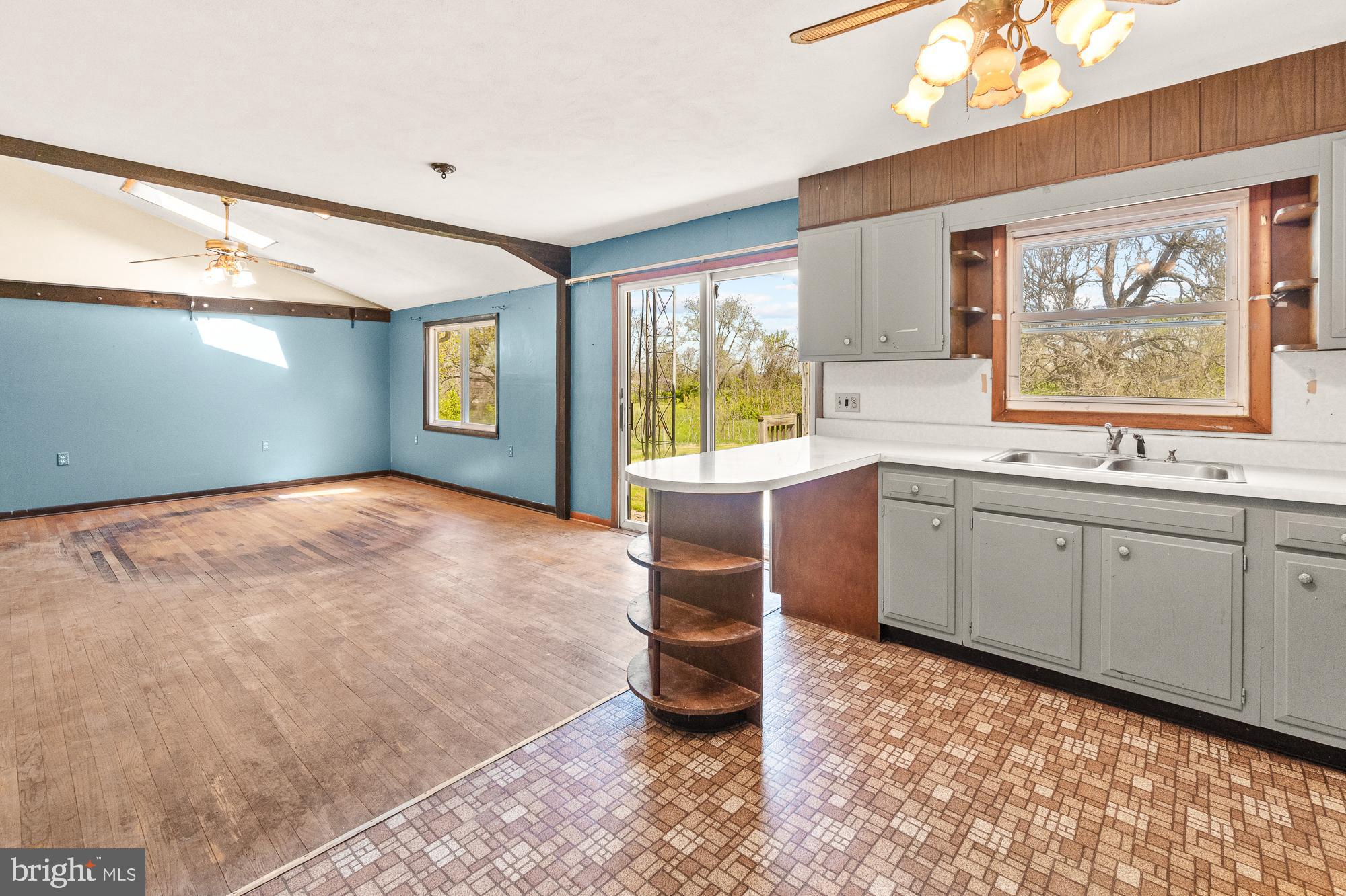 6026 Conover Road Taneytown, MD 21787 - Photo 15 of 38
