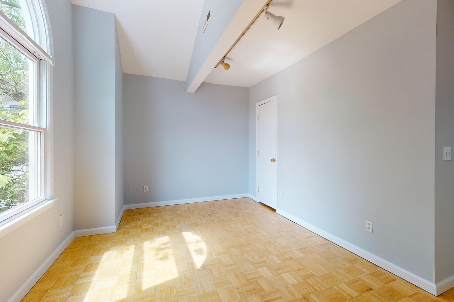 85 Roton Avenue Rowayton, CT 06853 - Photo 25 of 31 a view of room and window