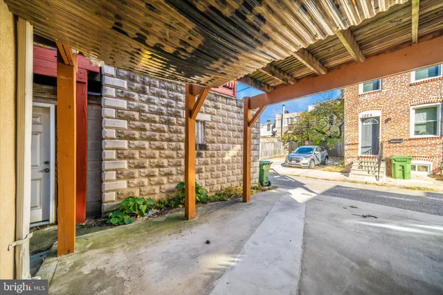 $2,300 | 1221 William Street, Baltimore, MD 21230