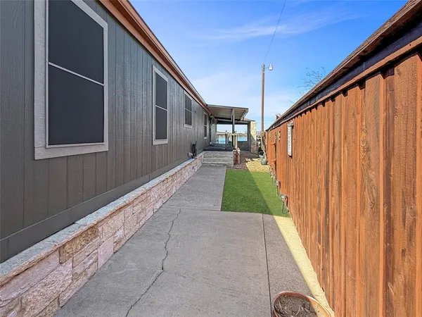 $2,700 | 6505 Christa Court, Granbury, TX 76049