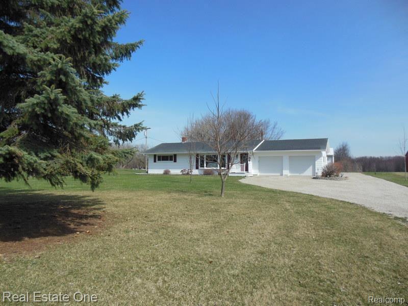 10530 Converse Road Fowlerville, MI 48836 - Photo 6 of 67 DSCN0631.jpg