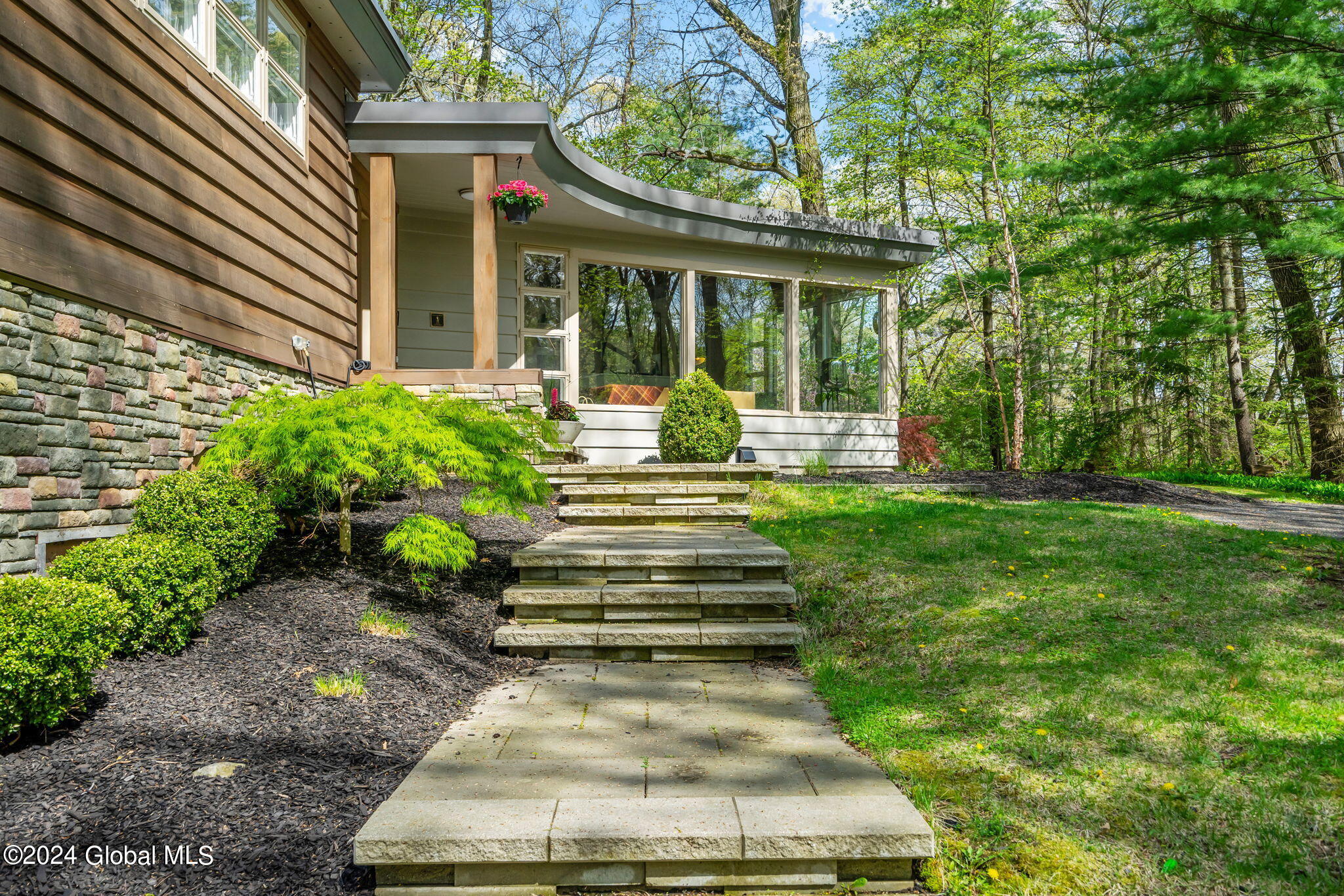 7 Hills Road Colonie, NY 12211 - Photo 5 of 83 10-web-or-mls-7-hills-rd