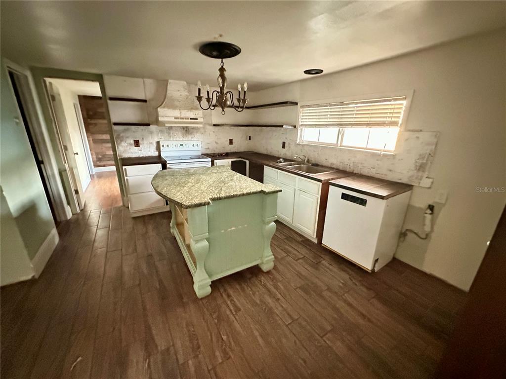 3521 Sumner Road Dover, FL 33527 - Photo 10 of 20 Gallery Image 10