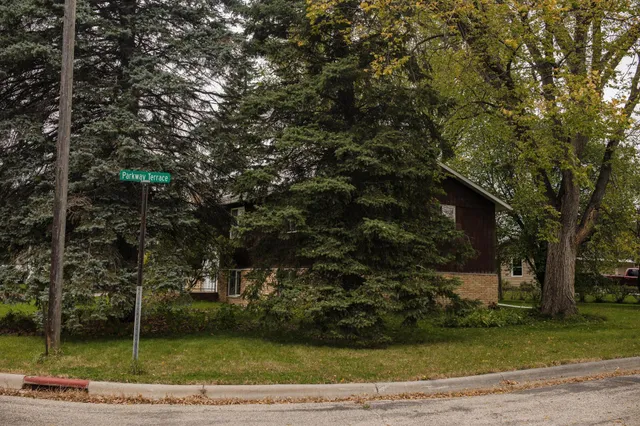 $209,900 | 12 Sunnyslope Road, Morris, MN 56267