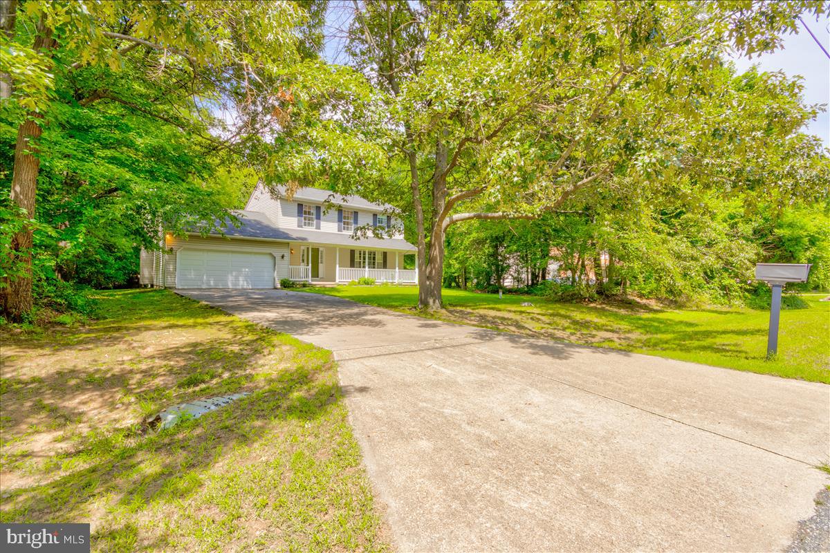 1368 Old Water Oak Point Road Pasadena, MD 21122 - Photo 2 of 30 Curbside