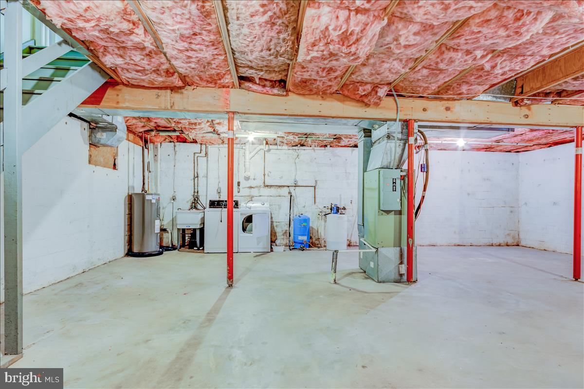 1368 Old Water Oak Point Road Pasadena, MD 21122 - Photo 16 of 30 Basement Full view