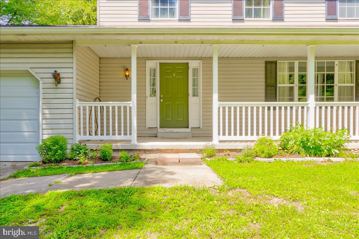 1368 Old Water Oak Point Road Pasadena, MD 21122 - Photo 3 of 30 Front Porch