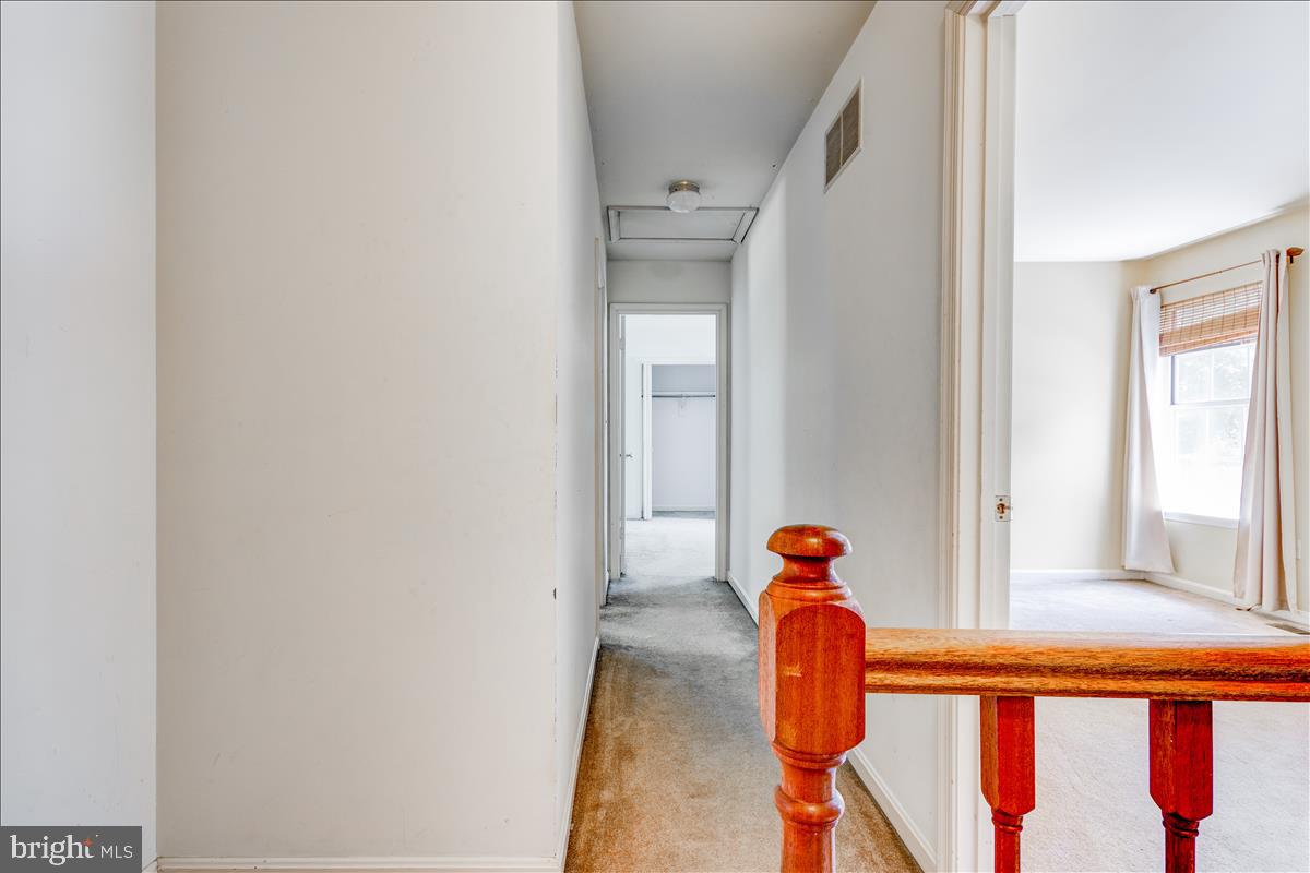 1368 Old Water Oak Point Road Pasadena, MD 21122 - Photo 21 of 30 Upper Level Hallway
