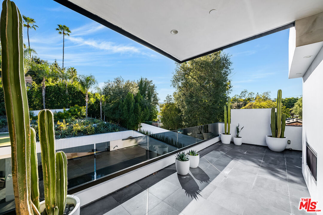 4530 Libbit Avenue Encino, CA 91436 - Photo 37 of 66
