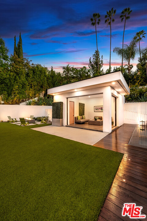 4530 Libbit Avenue Encino, CA 91436 - Photo 49 of 66